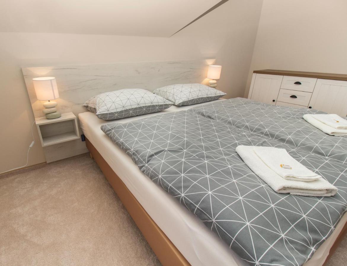 Ponty-Lak Panzio Guest House Davod ภายนอก รูปภาพ