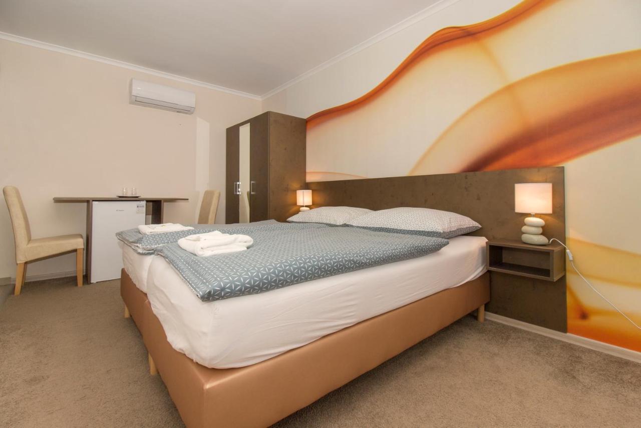Ponty-Lak Panzio Guest House Davod ภายนอก รูปภาพ